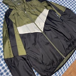 Puma Windbreaker, Men size L